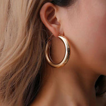Load image into Gallery viewer, New Fashion Hoop Earrings